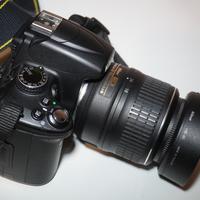 Reflex D5000 + Nikon AF-S DX Nikkor 18-55mm