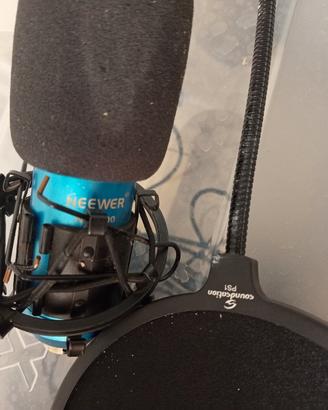 amplificatore con microfono 
