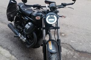 moto guzzi v9 bobber 