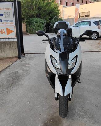 Bmw 650 sport km. 24.000 con due caschi bluetooth