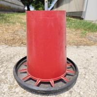 Mangiatoie per avicoli