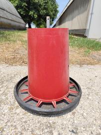 Mangiatoie per avicoli