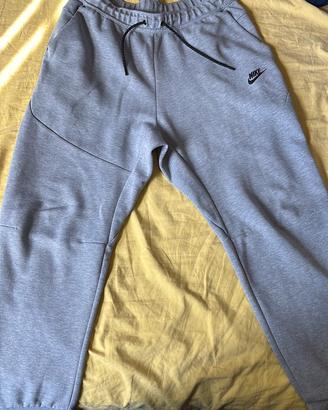 Pantalone nike tech grigio