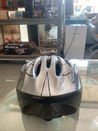 Casco per monopattino qnche bici