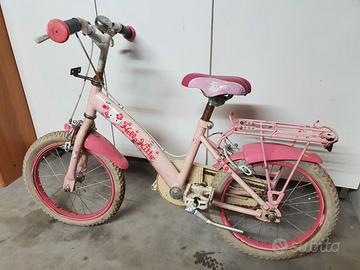 Bicicletta bianca e rosa di Hello Kitty