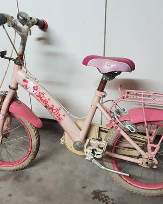 Bicicletta bianca e rosa di Hello Kitty