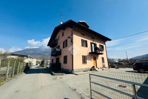 3 LOCALI A CHARVENSOD