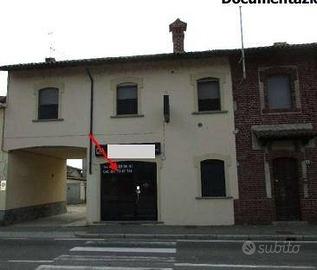 Negozio a Scaldasole, via Piave, 10, 3 locali