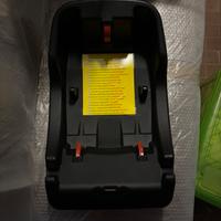 Navicella, seggiolino e base auto del trio Chicco