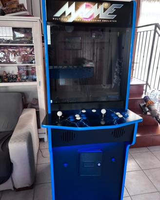Cabinato arcade