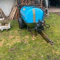 Botte irroratrice trainata