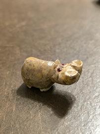 Ippopotamo in pietra 