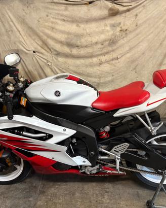 Yamaha R6
