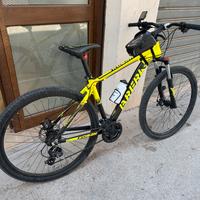 Mountain bike come nuova usata solo 2 volte