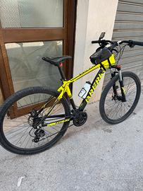 Mountain bike come nuova usata solo 2 volte