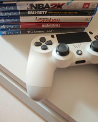 PlayStation ps4 slim