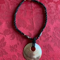 Collana bigiotteria con conchiglia