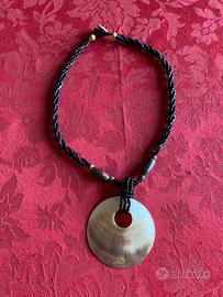 Collana bigiotteria con conchiglia