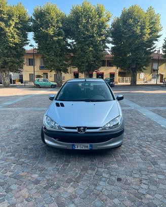 Peugeot 206 1.1 XT  "trattabile"