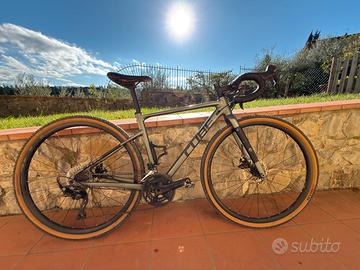 Bici gravel Cube donna