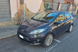 FORD Fiesta 1.4 TDCi 70CV Titanium – 5 porte 