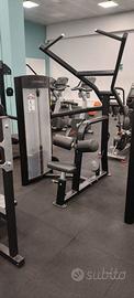 Lat pulldown Life Fitness serie OPTIMA