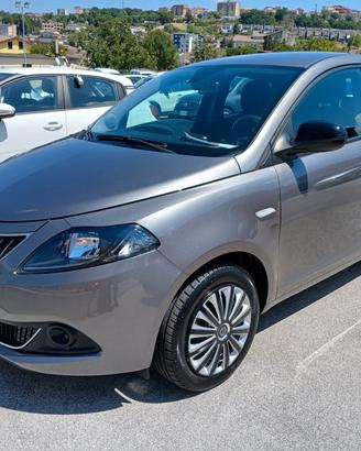Lancia Ypsilon 1.0 HYBRID 70CV GOLD 2023