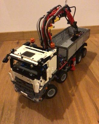 Camion gru Arocs,costruzioni 42043