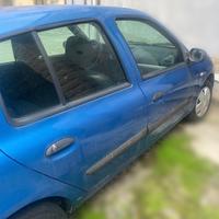Renault Clio 2003 1.2
