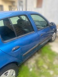 Renault Clio 2003 1.2