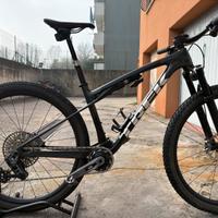 Trek supercaliber 9.8 SLR flyght attendant