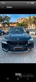 BMW X1 TOTAL BLACK anno 2023