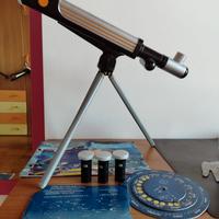 Telescopio giocattolo