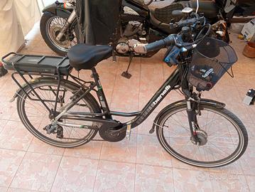 bici elettrica BENELLI  1911.. Pedalataa sistita.