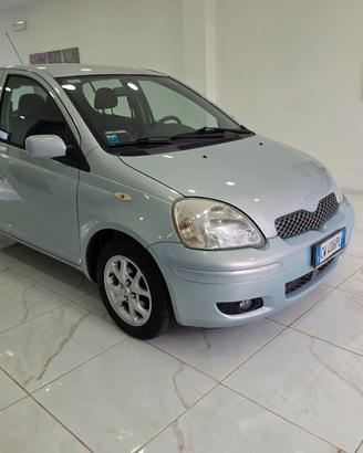 Toyota Yaris 1.0i 16V cat 5 porte Sol