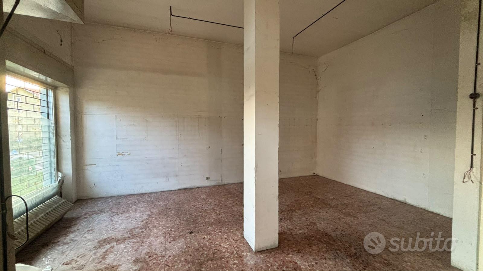 Cossato 80 mq, cambio d’uso, cantine e parcheggio - Vista 5