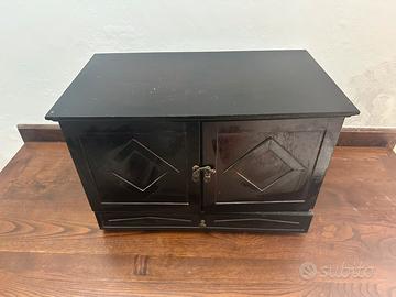 🪵 Mobiletto vintage in legno scuro con cassetto