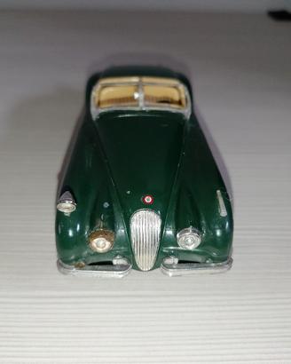 Jaguar XK 120 1/24 Burago Bburago Auto giocata