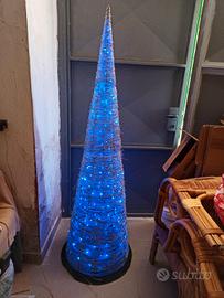   Albero di natale in filamenti d'argento 