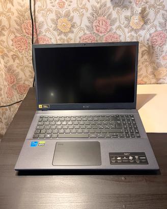 Acer Aspire (modello A715-51G)