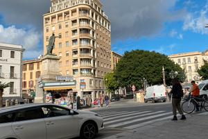 Bilocale di design in piazza Yenne