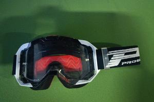 Maschera progrip e pantaloni