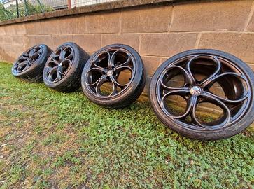 Cerchi alfa romeo quadrifoglio verde 18"