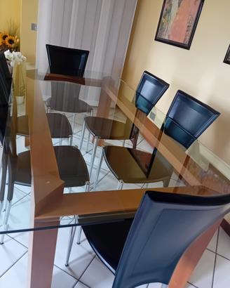 Tavolo cristallo sala da pranzo con sei sedie