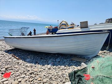 Barca motore carrello