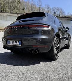Porsche Macan S