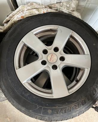 Cerchi e gomme M+S 215/65 r16