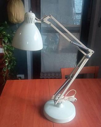 Lampada x tavolo Naska Loris di J. Jacobsen x Luxo