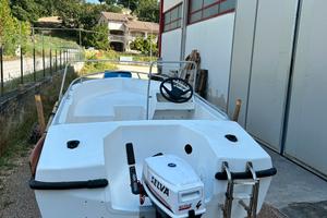 Barca mt 4.20 + Carrello + Motore 4 Cv