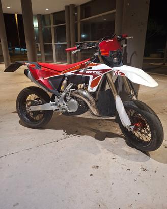 FANTIC XE 125 2025